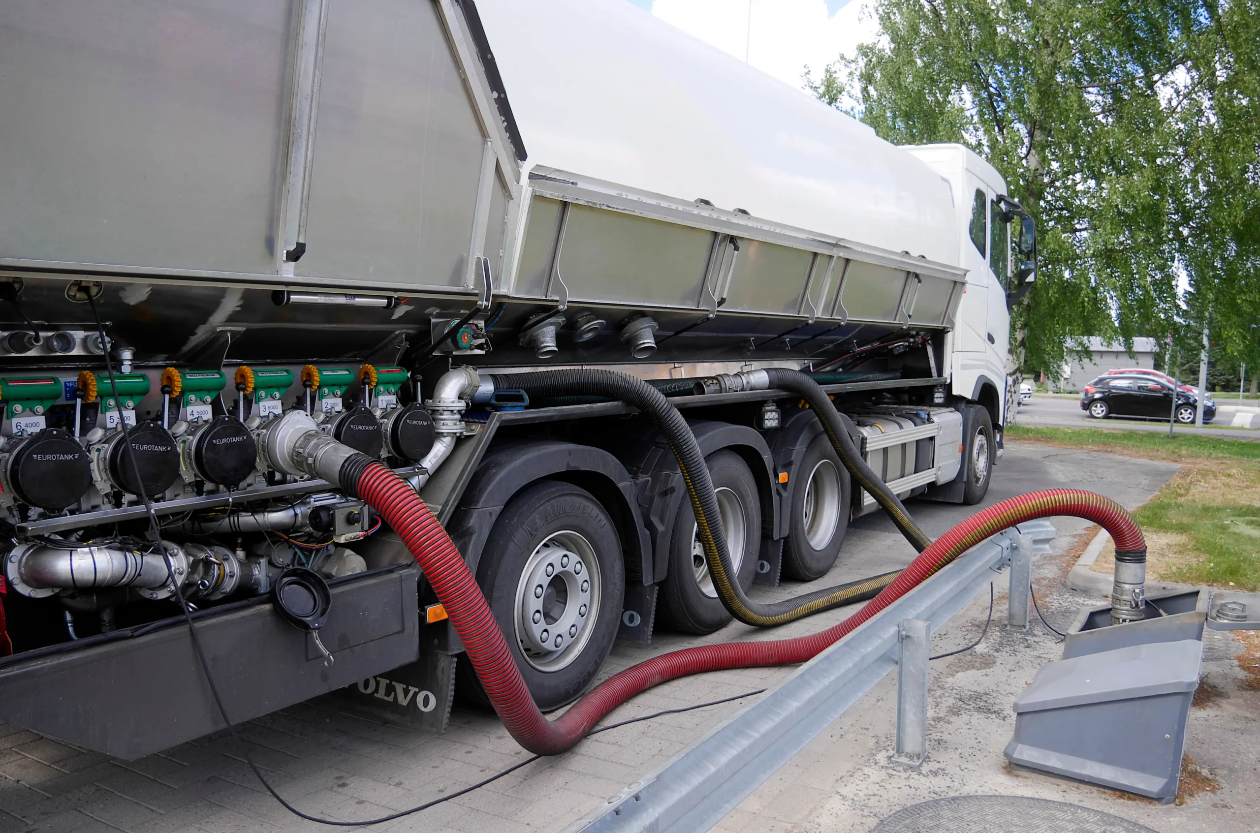 Gas Station Fuel Unloading System: Design, Components & Installation Guide